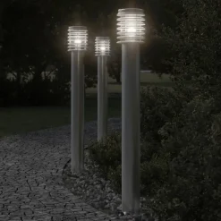 vidaXL udendørs standerlampe med stikkontakt 110 cm rustfrit stål sølv